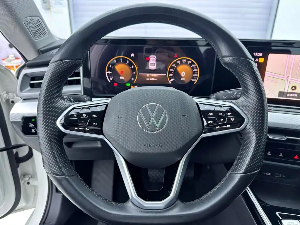 VOLKSWAGEN LINGDU