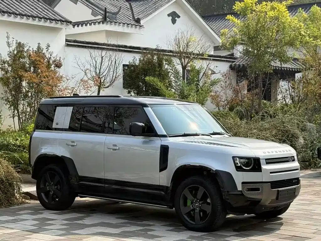 Land Rover Defender — миниатюра 3