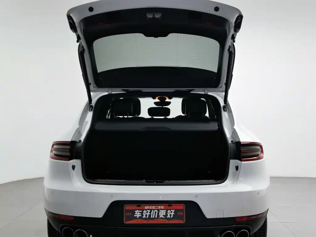 Porsche Macan — миниатюра 16