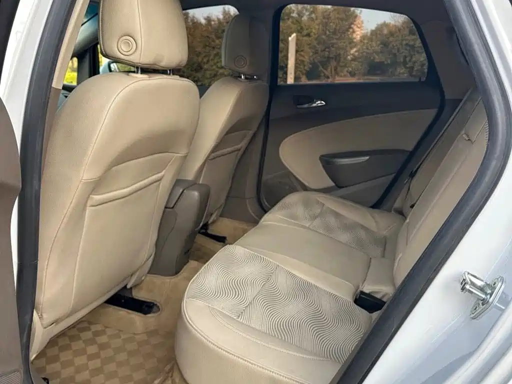 Buick Excelle — миниатюра 7