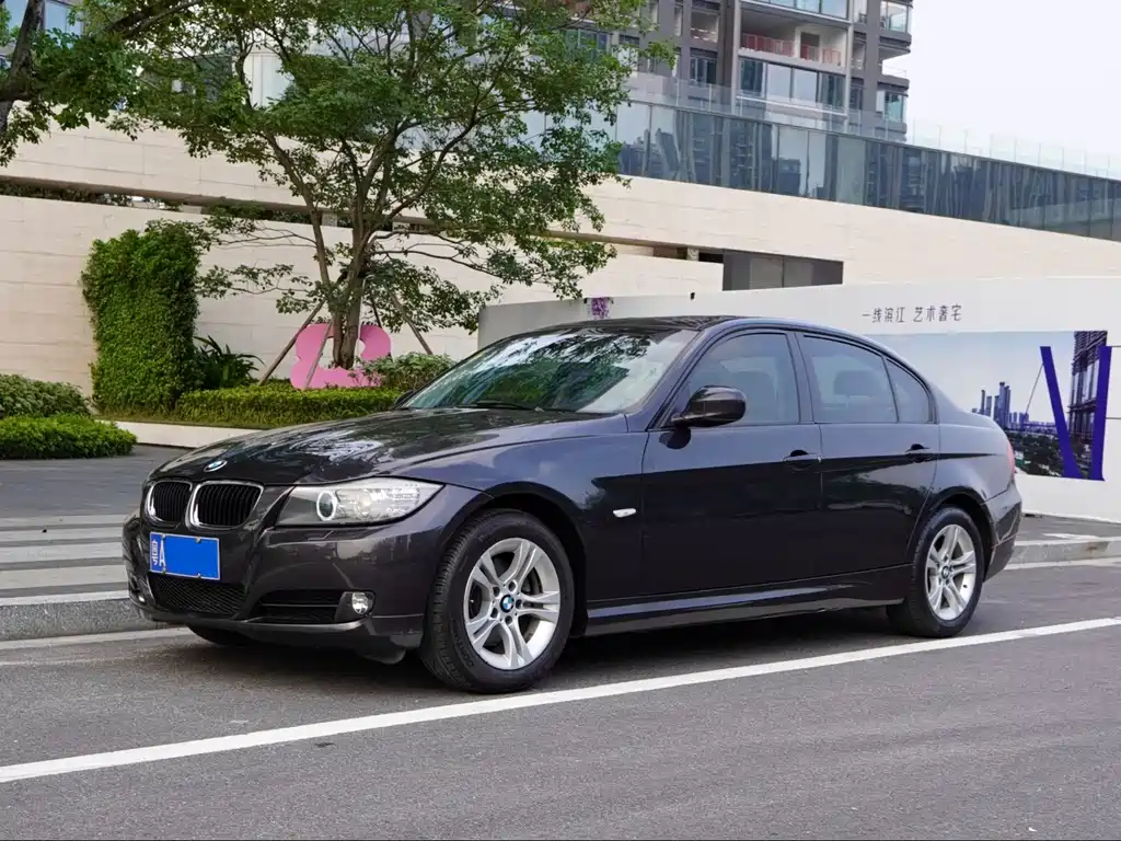 BMW 3 Series 2011