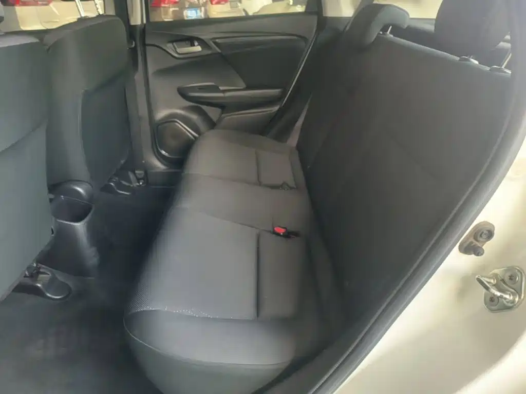 Honda Fit — миниатюра 17