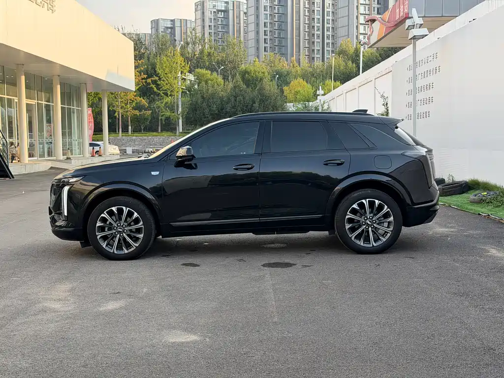 Cadillac XT5 — миниатюра 3