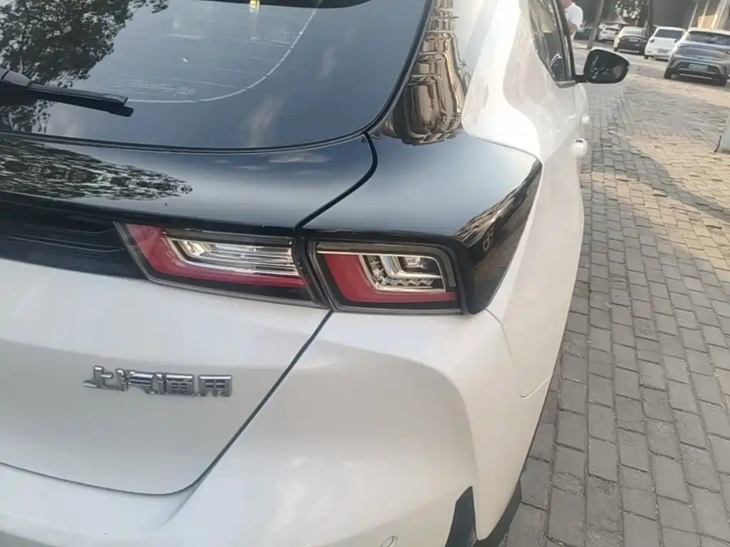 Chevrolet Menlo — миниатюра 8