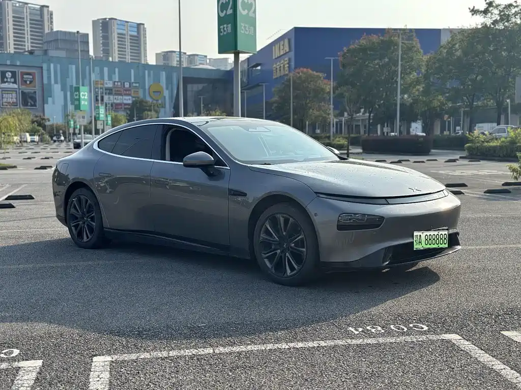 XPeng P7 — миниатюра 3