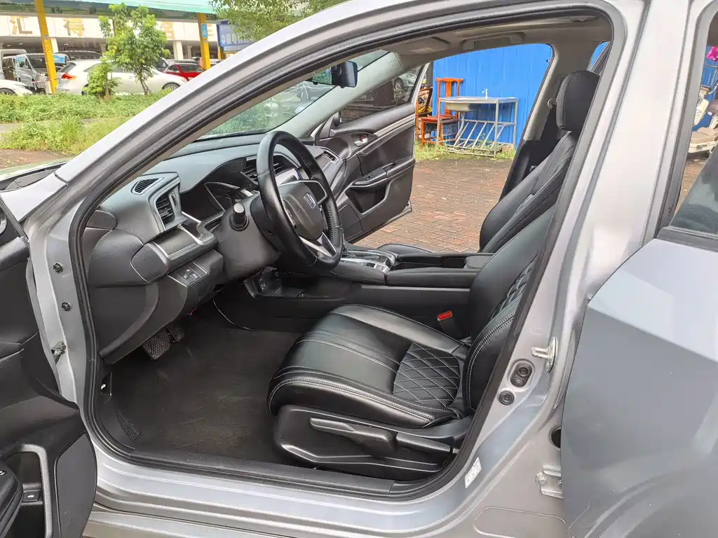 Honda Civic — миниатюра 10