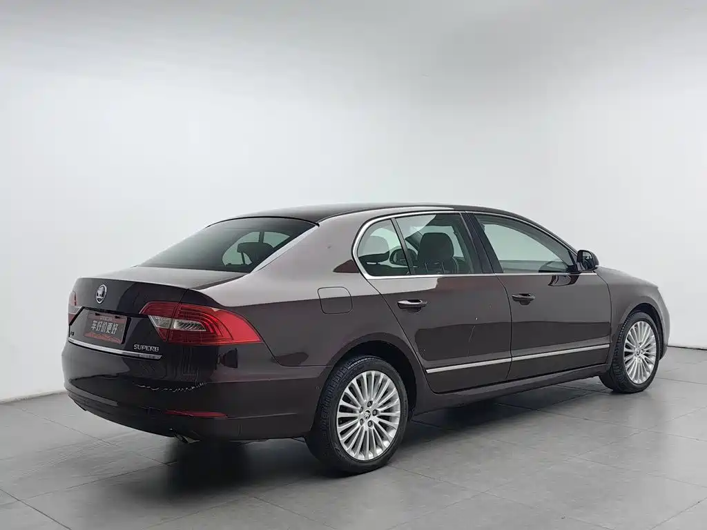 Skoda Superb — миниатюра 2