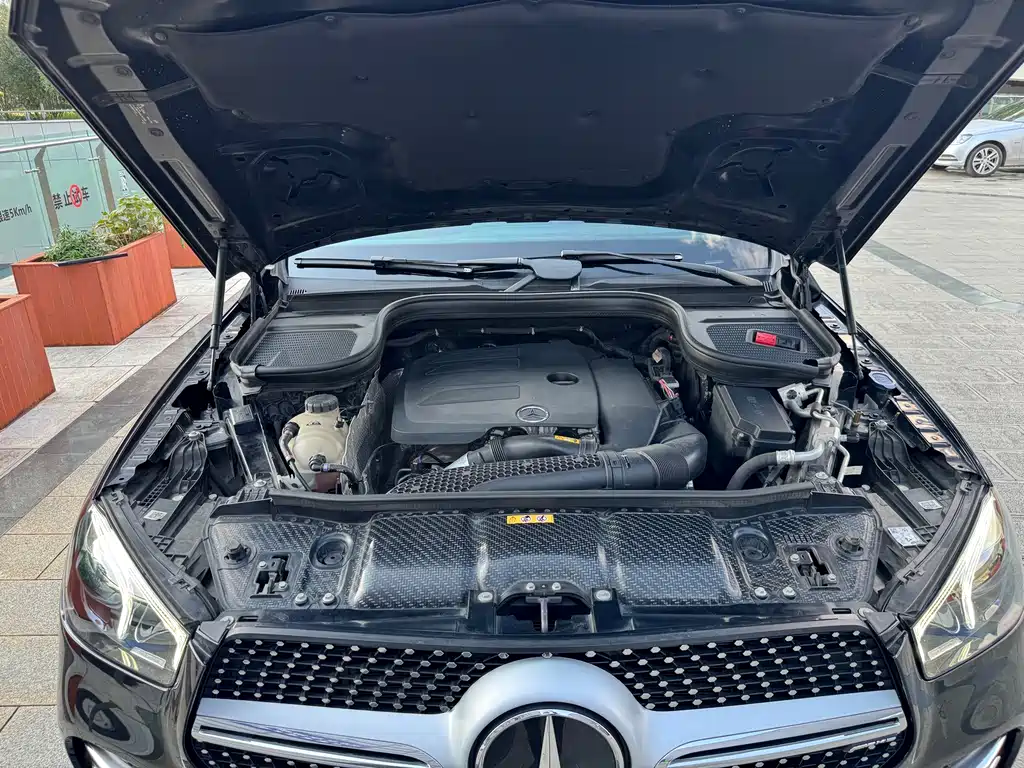Mercedes-Benz GLE (Import) — миниатюра 16
