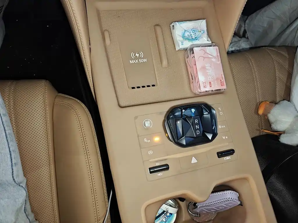 BYD L DM-i — миниатюра 7