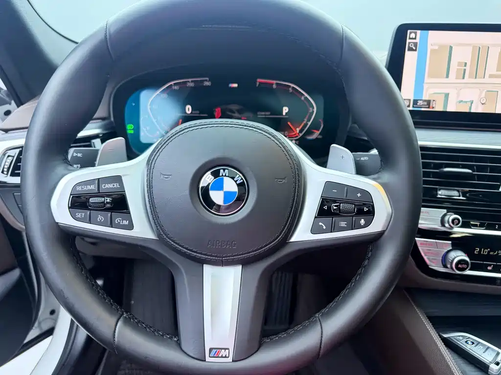 BMW 5 Series — миниатюра 10