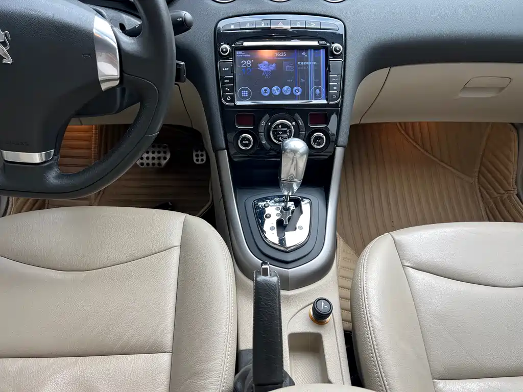 Peugeot 408 — миниатюра 14