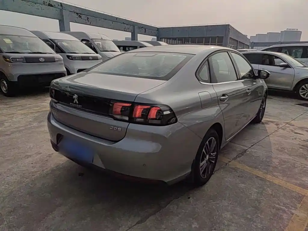 Peugeot 308 — миниатюра 7