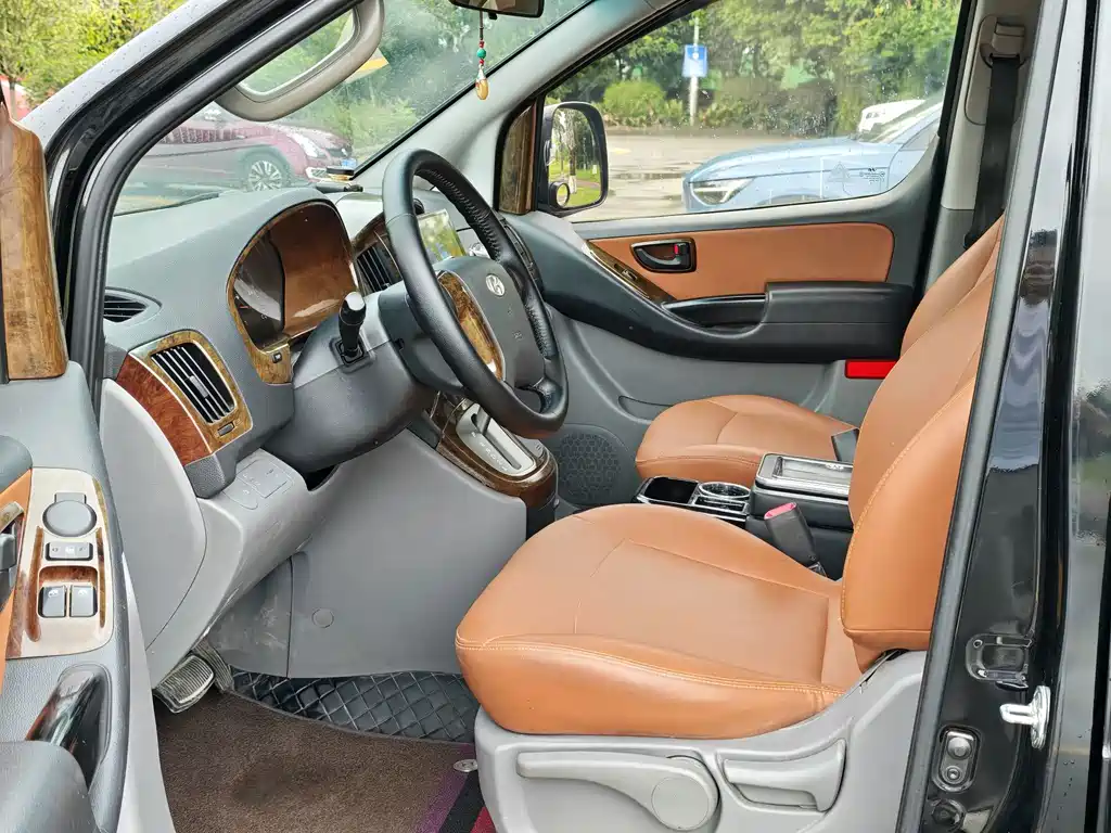 Hyundai H-1 — миниатюра 4