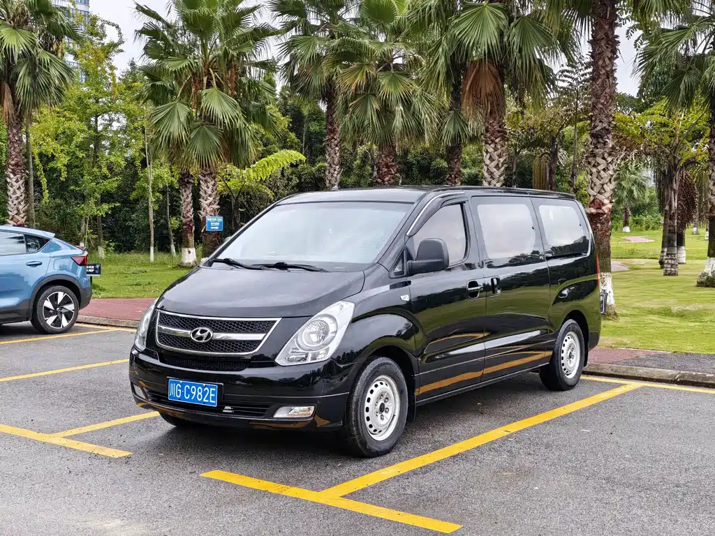 Hyundai H-1