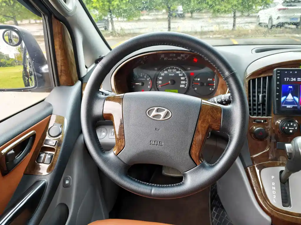 Hyundai H-1 — миниатюра 11