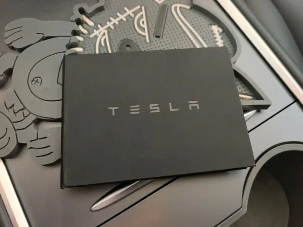 Tesla Model 3 — миниатюра 9