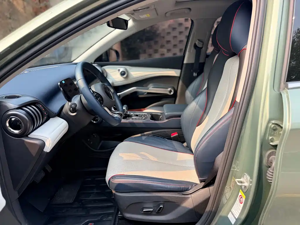 BYD Yuan Plus — миниатюра 8