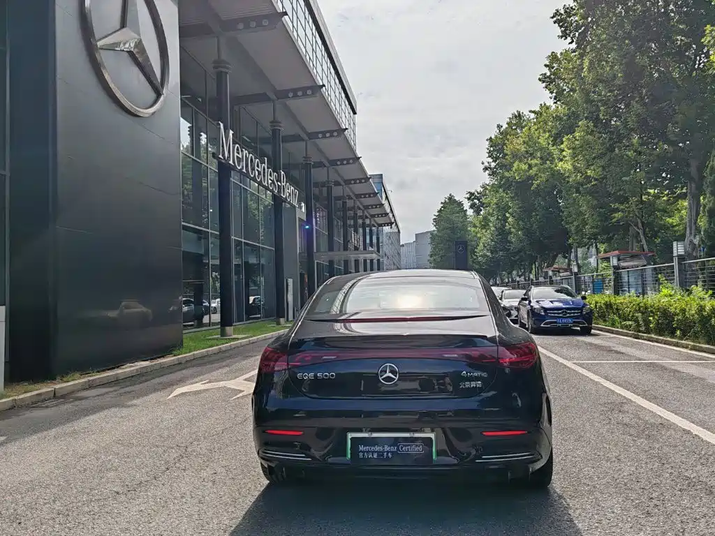 Mercedes-Benz EQE — миниатюра 10