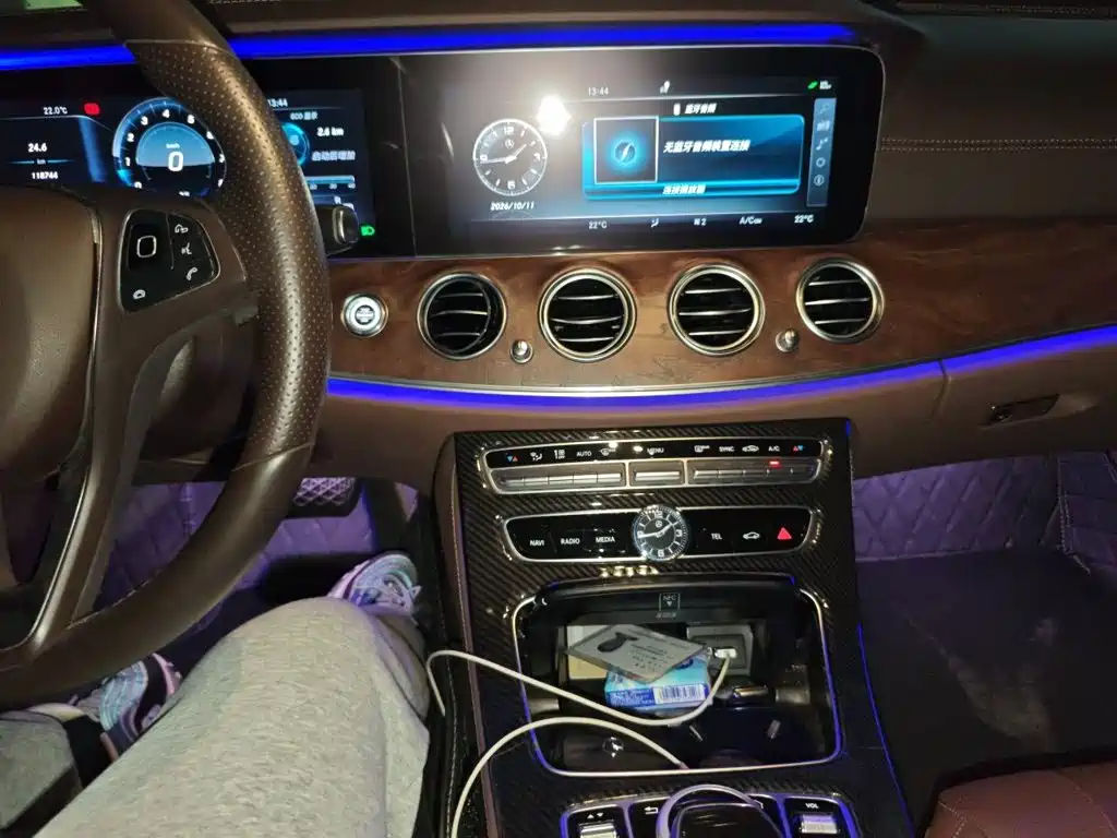 Mercedes-Benz E-Class — миниатюра 14