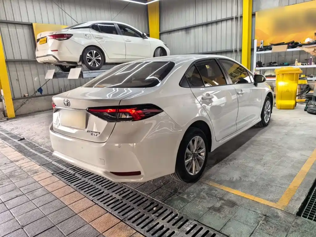 Toyota Corolla — миниатюра 7