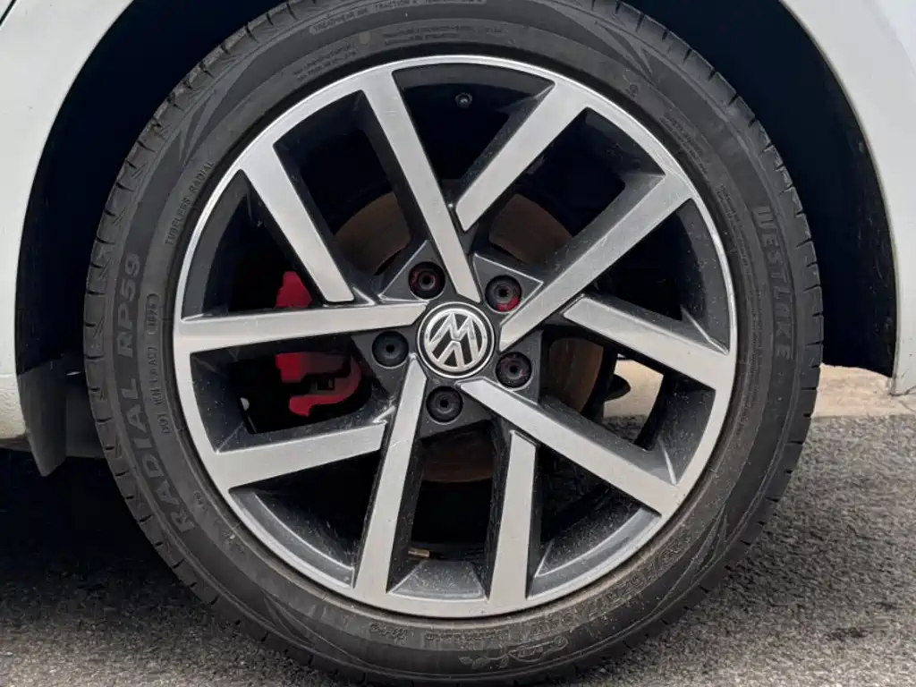 Volkswagen Golf — миниатюра 23