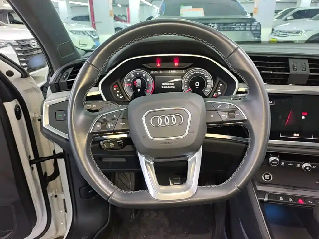 Audi Q3 — миниатюра 11