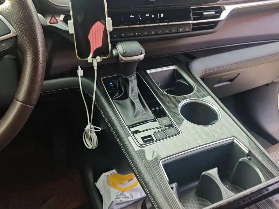 Toyota Sienna — миниатюра 16