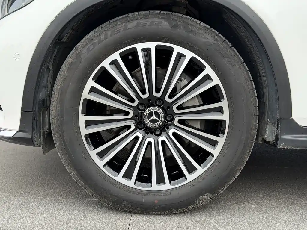 Mercedes-Benz GLC — миниатюра 7