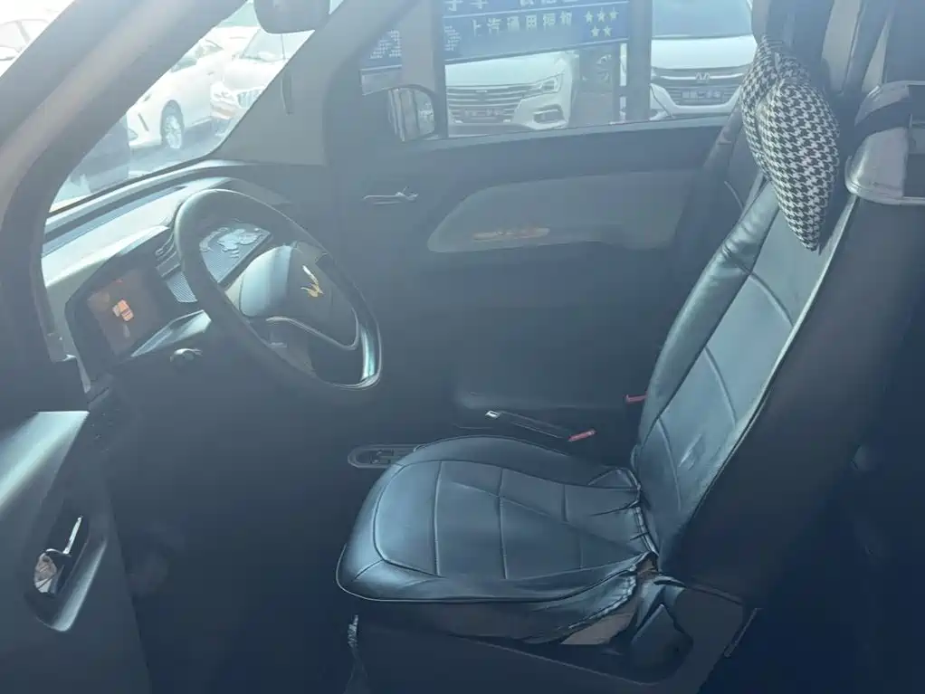 Wuling MINIEV — миниатюра 11