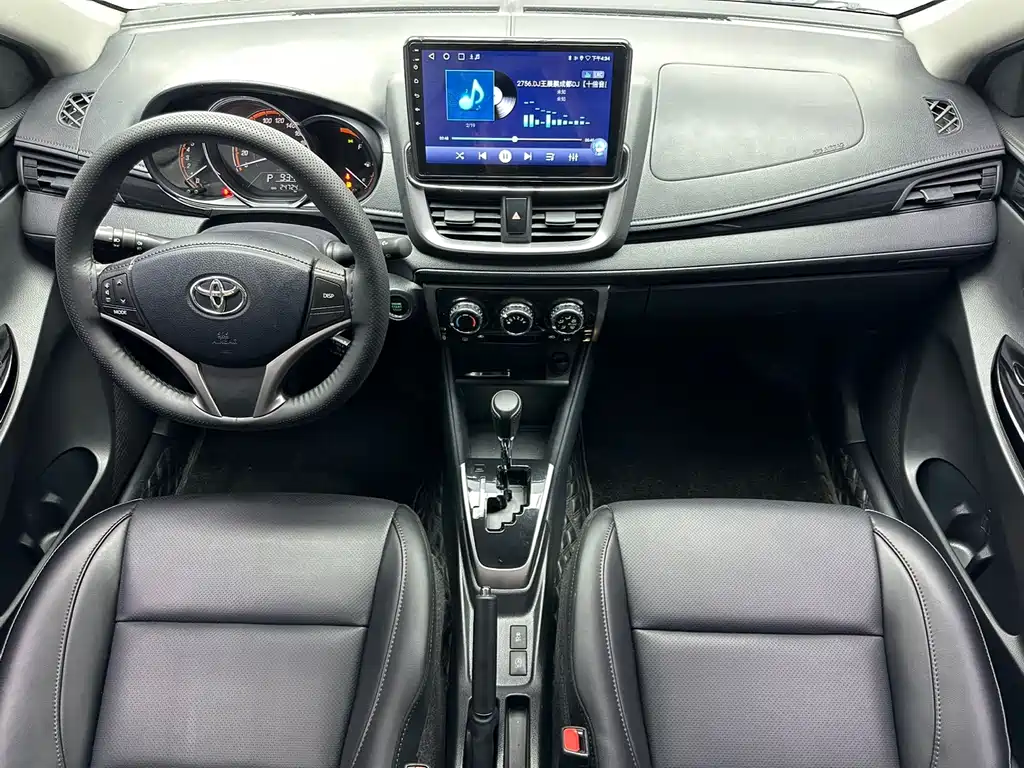 Toyota Yaris L — миниатюра 9