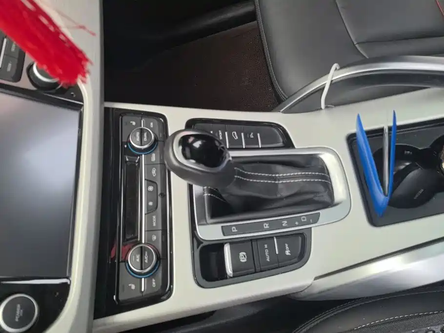 Geely Boyue — миниатюра 16