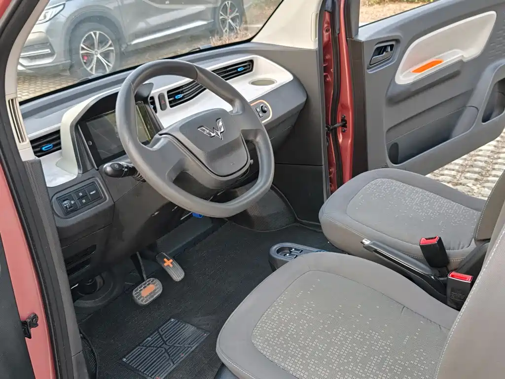 Wuling MINIEV — миниатюра 10