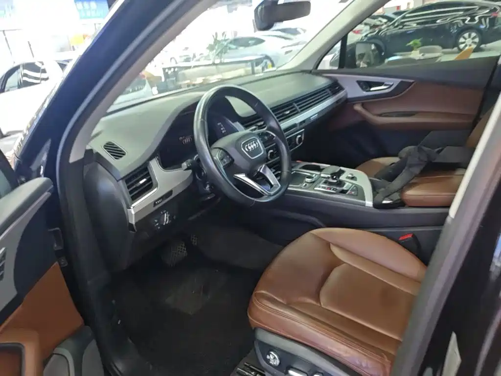 Audi Q7 — миниатюра 15