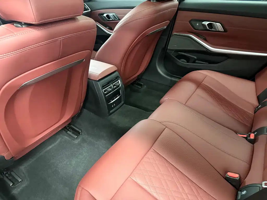 BMW 3 Series — миниатюра 12