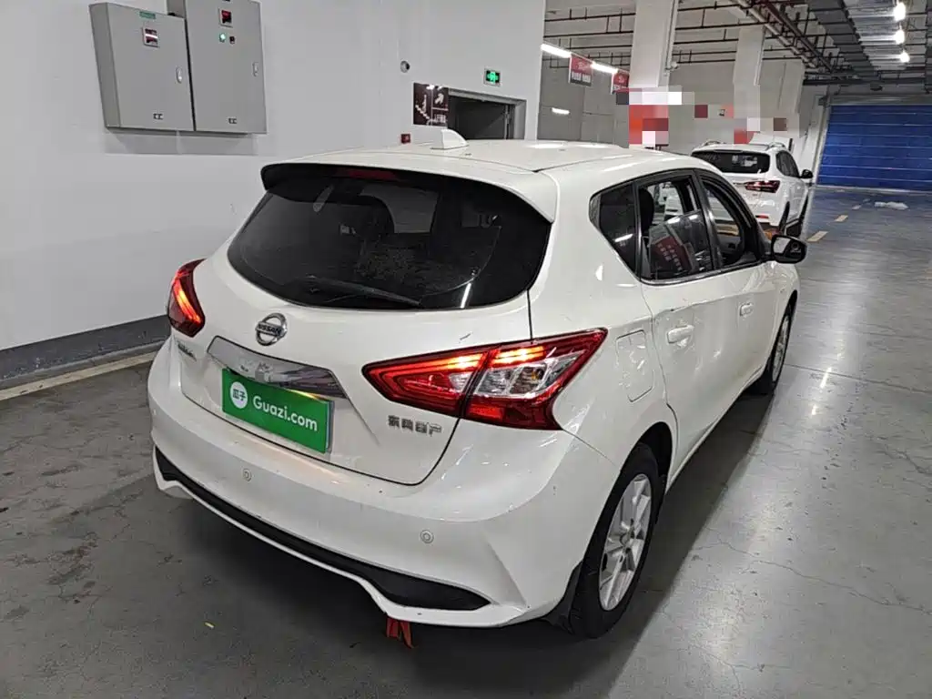 Nissan Tiida — миниатюра 7
