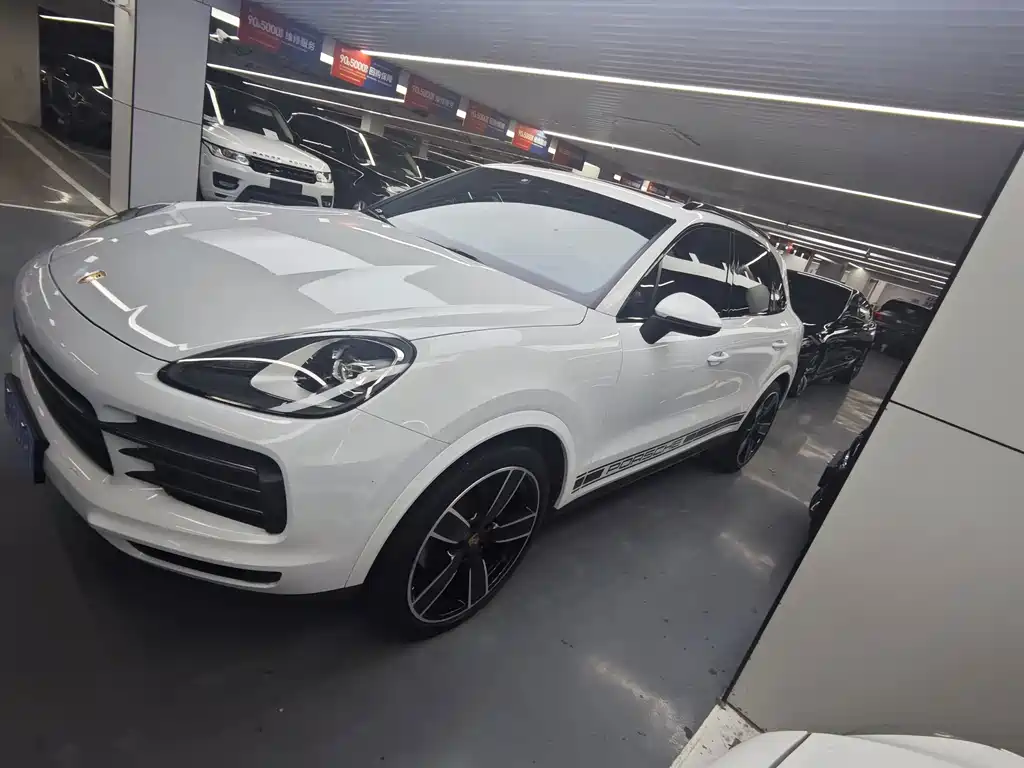 Porsche Cayenne — миниатюра 3
