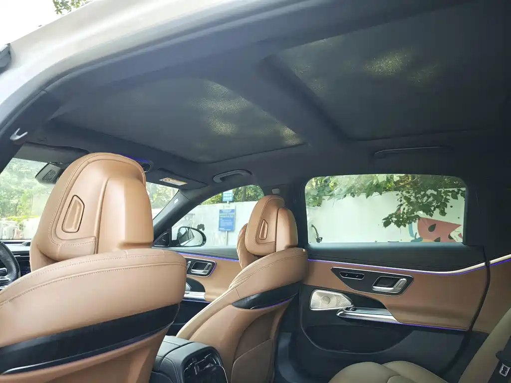 Mercedes-Benz E-Class — миниатюра 6