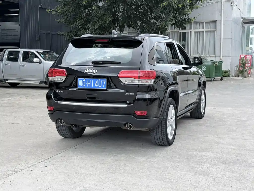 Jeep Grand Cherokee (Import) — миниатюра 15