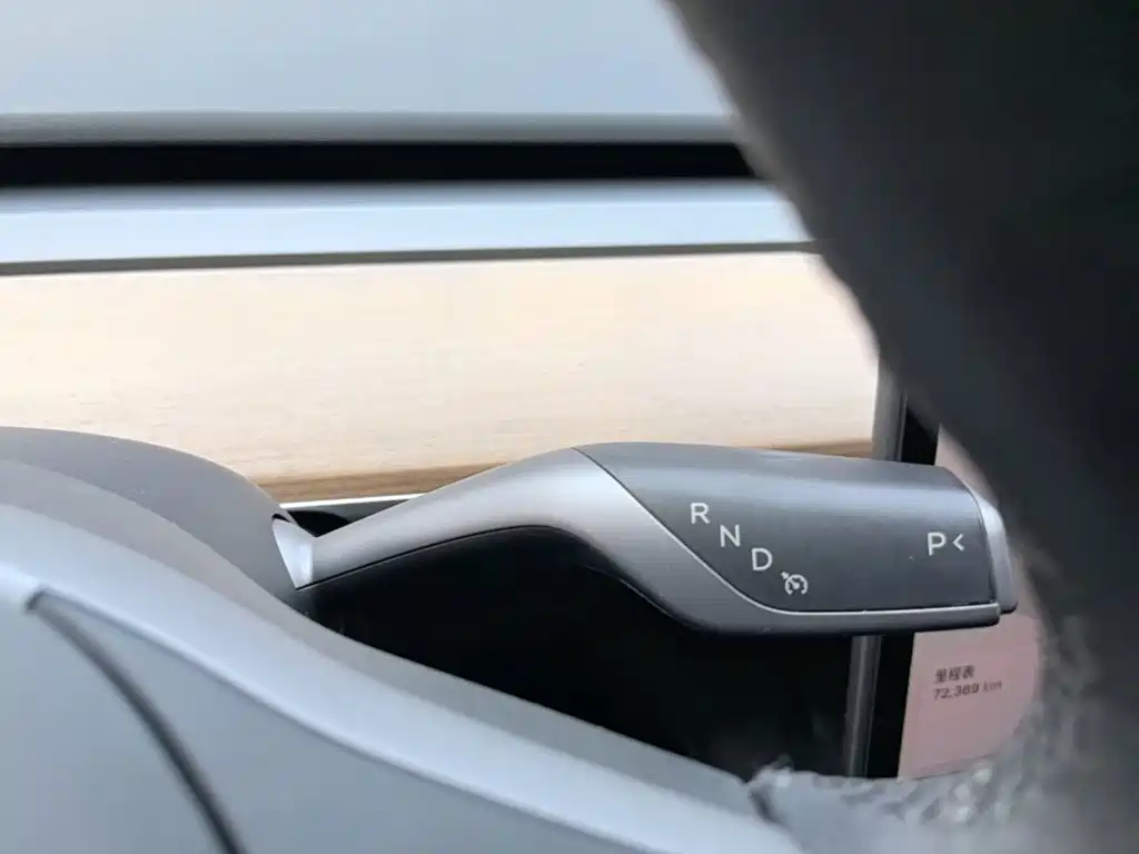 Tesla Model 3 — миниатюра 14