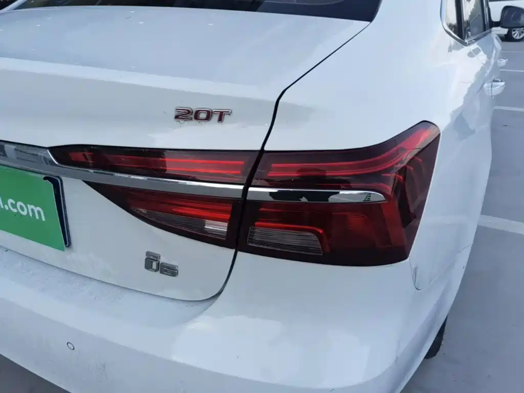 Roewe i6 Classic — миниатюра 8