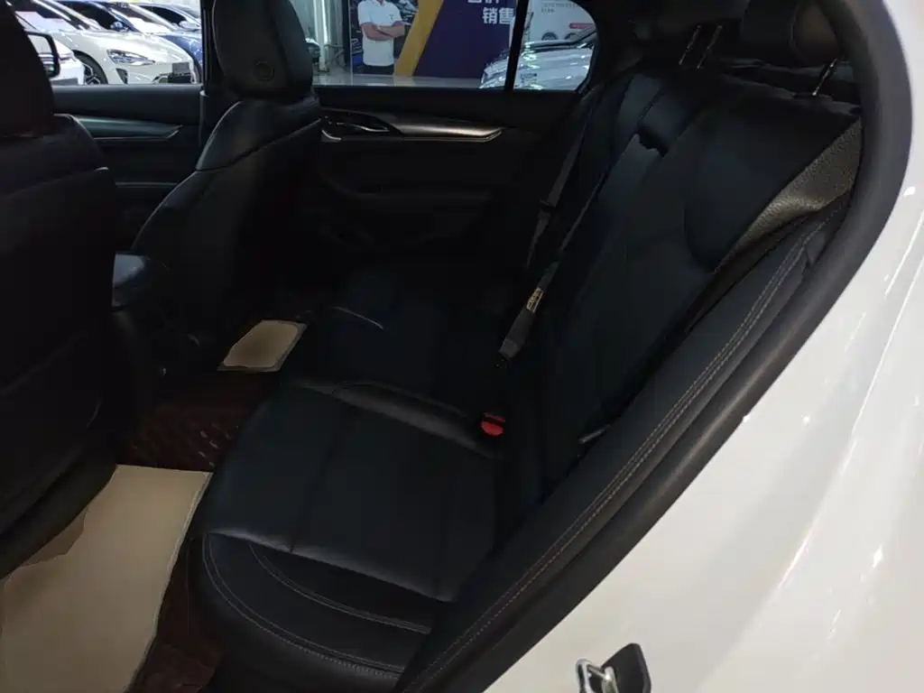 Cadillac CT5 — миниатюра 17