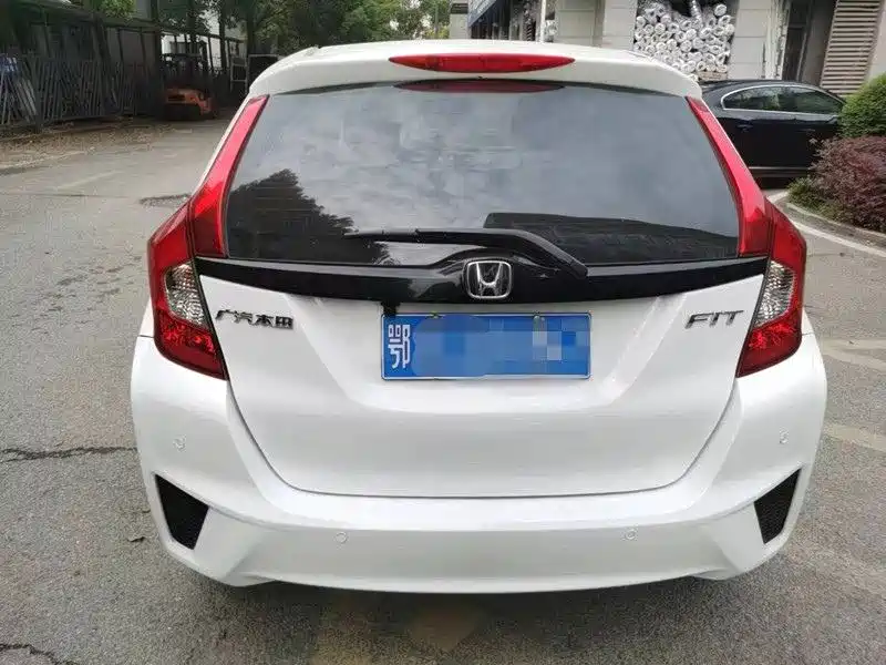 Honda Fit — миниатюра 10