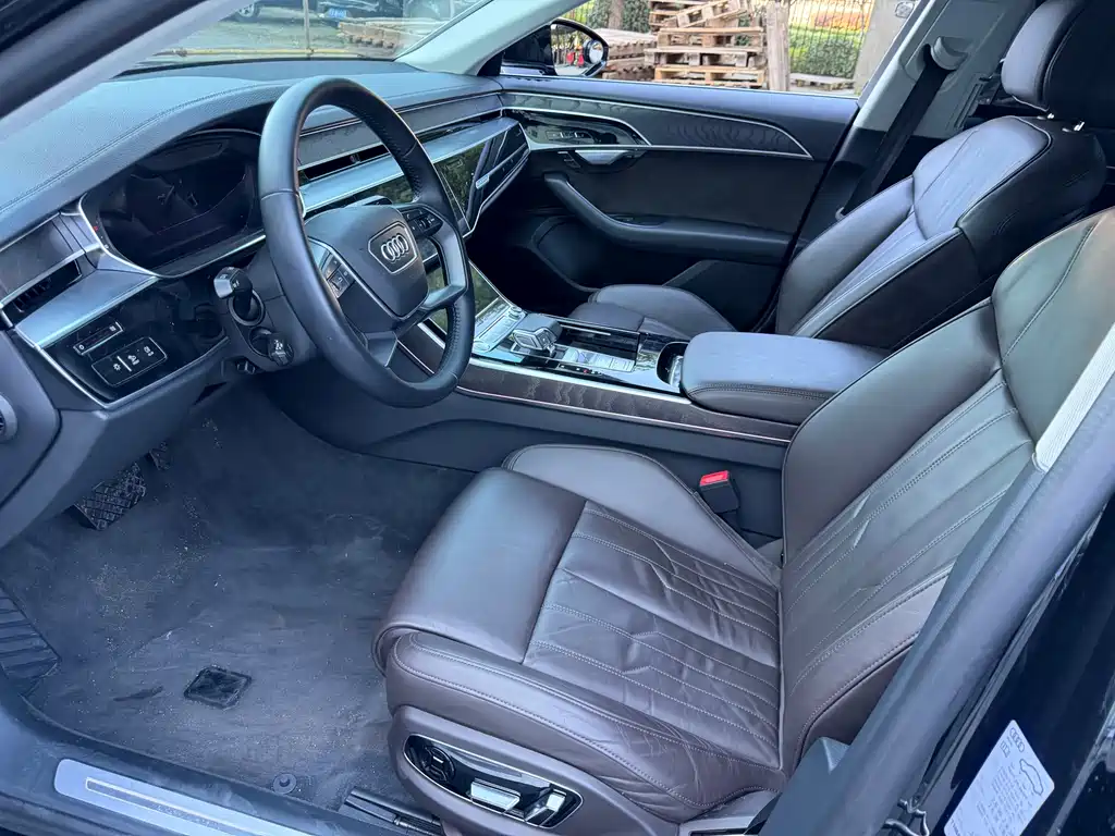 Audi A8 — миниатюра 4