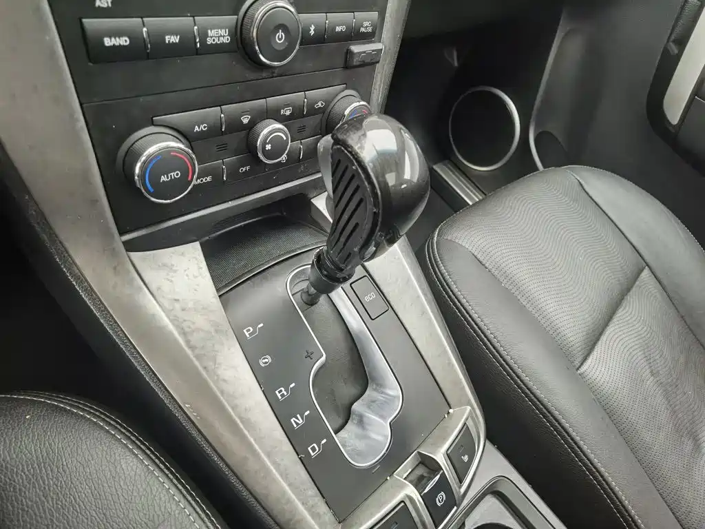 Chevrolet Captiva — миниатюра 13