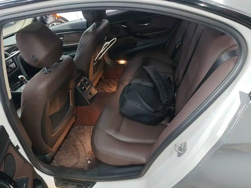 BMW 3 Series — миниатюра 17