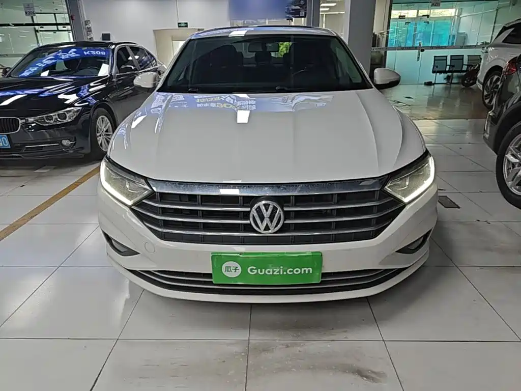 Volkswagen Sagitar — миниатюра 3