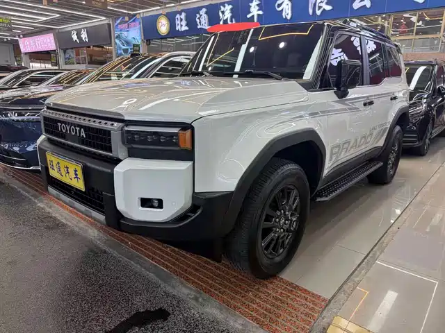2025 Toyota Land Cruiser Prado