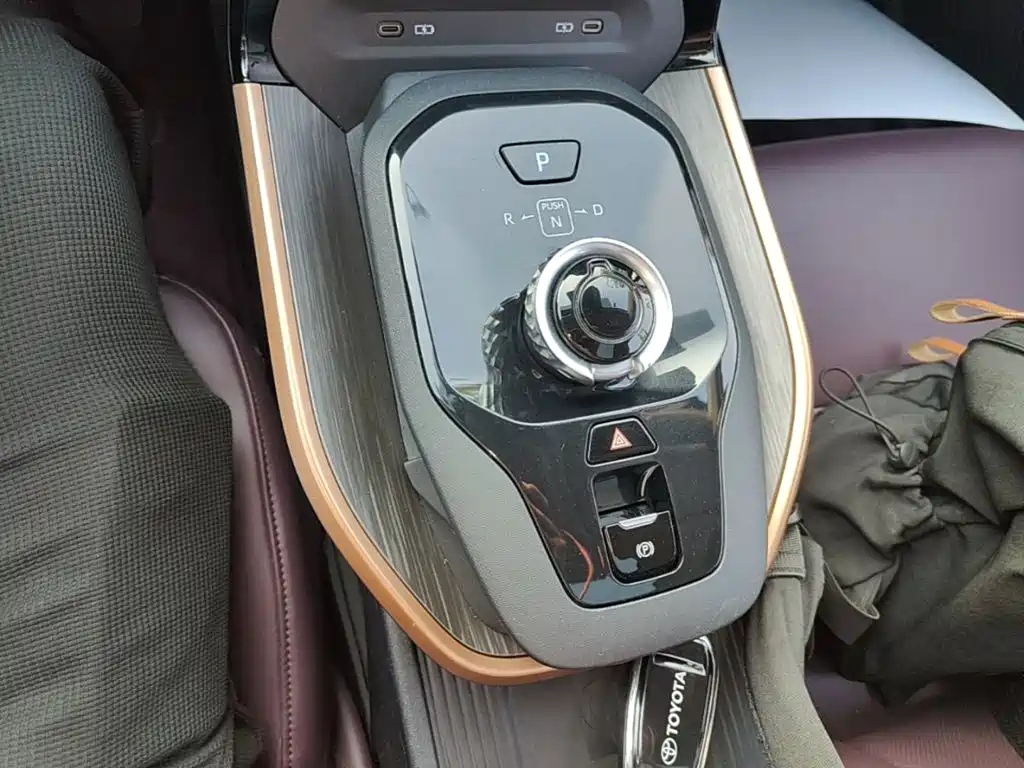Toyota bZ3 — миниатюра 14