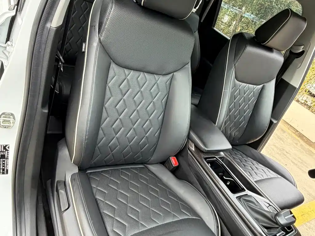 Wuling Jiachen — миниатюра 9