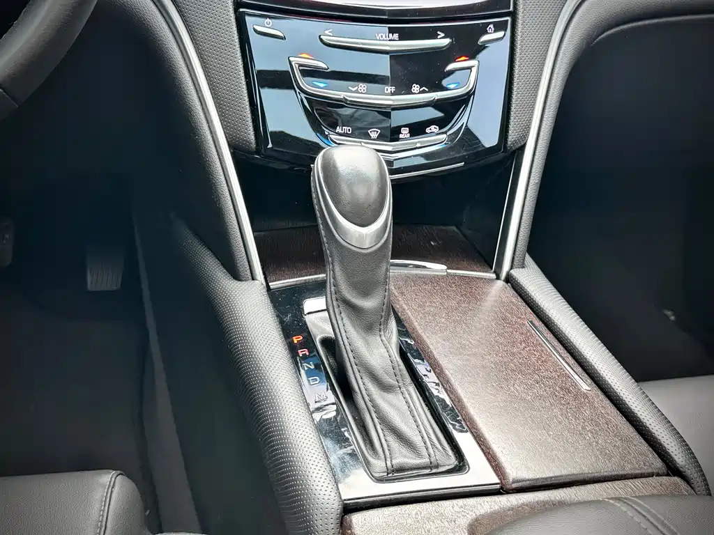 Cadillac XTS — миниатюра 15